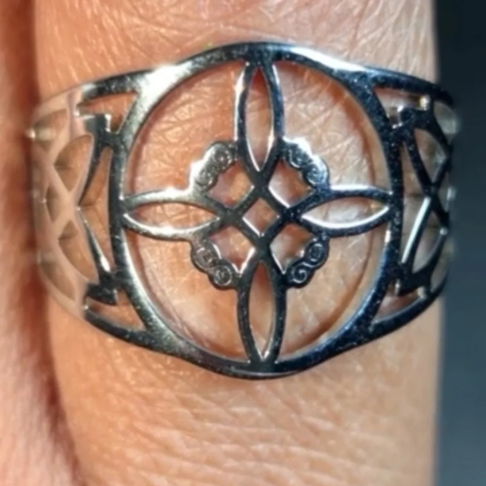 Silvery Stainless  steel Cutout Celtic-knot Style Ring Sz9